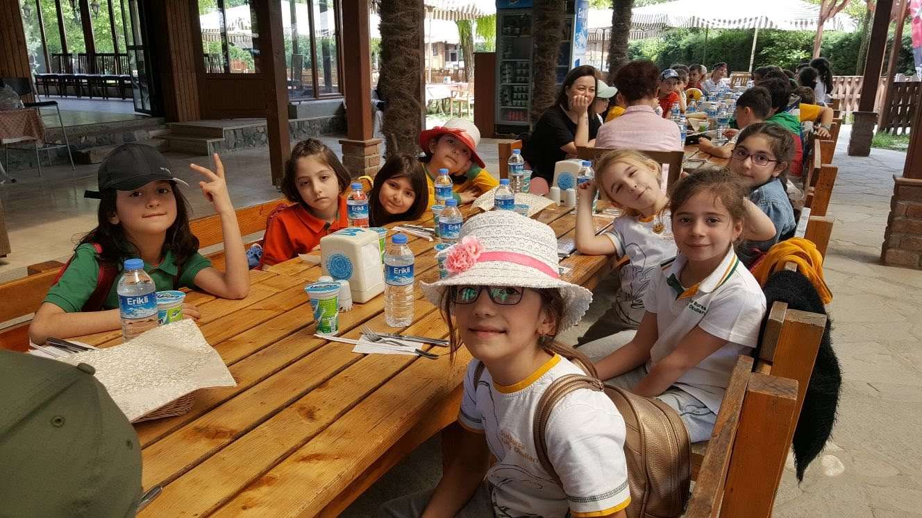 2.Sınıflar Piknikte