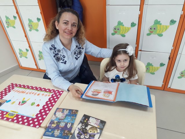 1.sınıflar velilerini ağırlamaya devam ediyor...