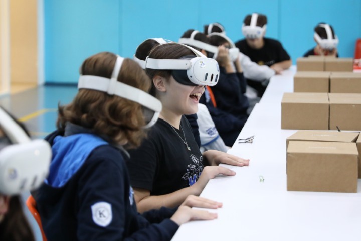 Uzay Haftası Etkinliklerinde 3 Boyutlu Sanal Dünya Deneyimi