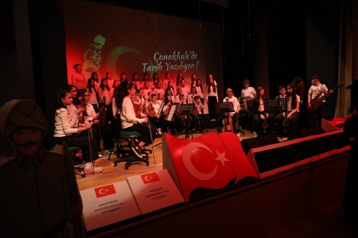 18 MART ÇANAKKALE ZAFERİ SAYGIYLA ANILDI