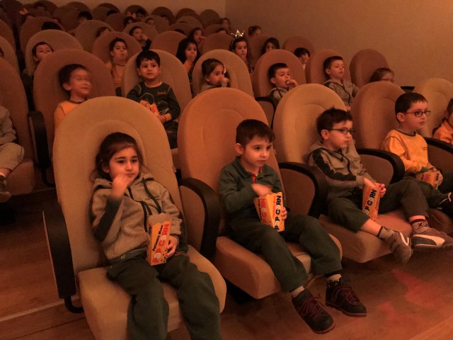 Kültürlü Öğrencilerin Sinema Keyfi...